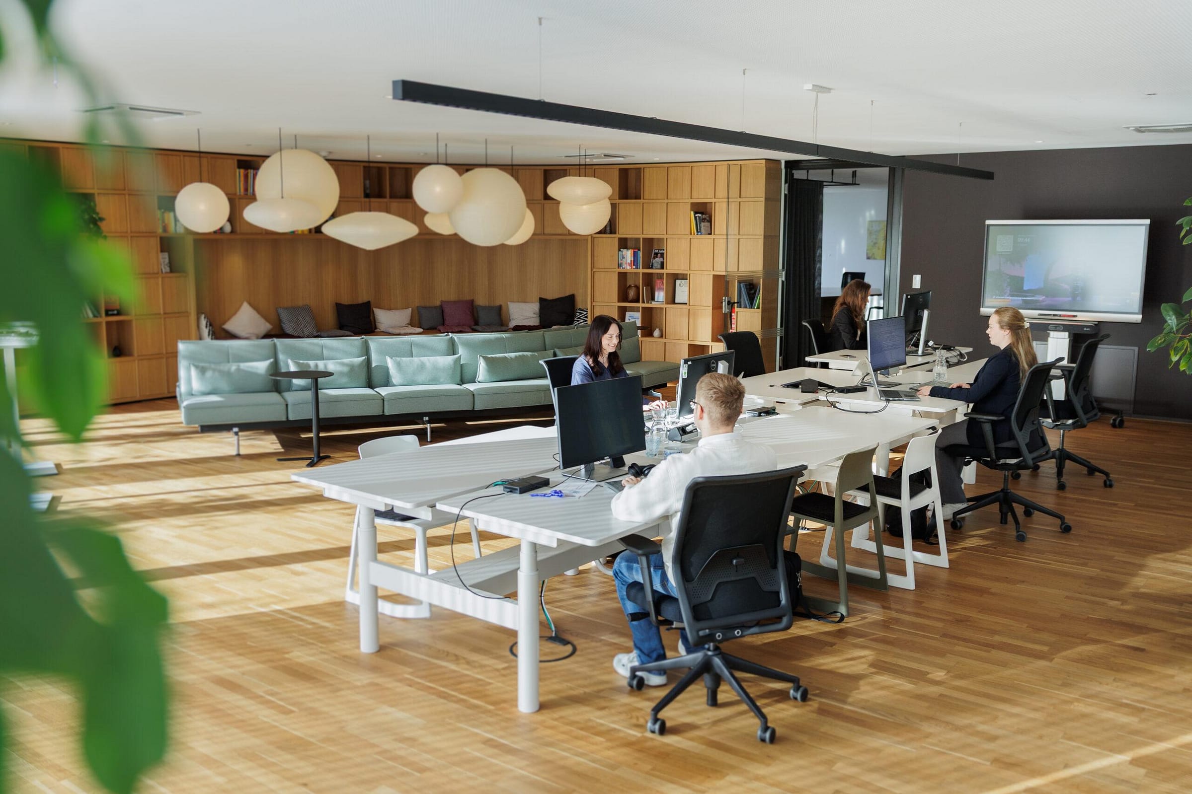 place X bei XEPTUM als hochmodernes Bürogebäude mit innovativer Arbeitswelt und inspirierender Begegnungsstätte