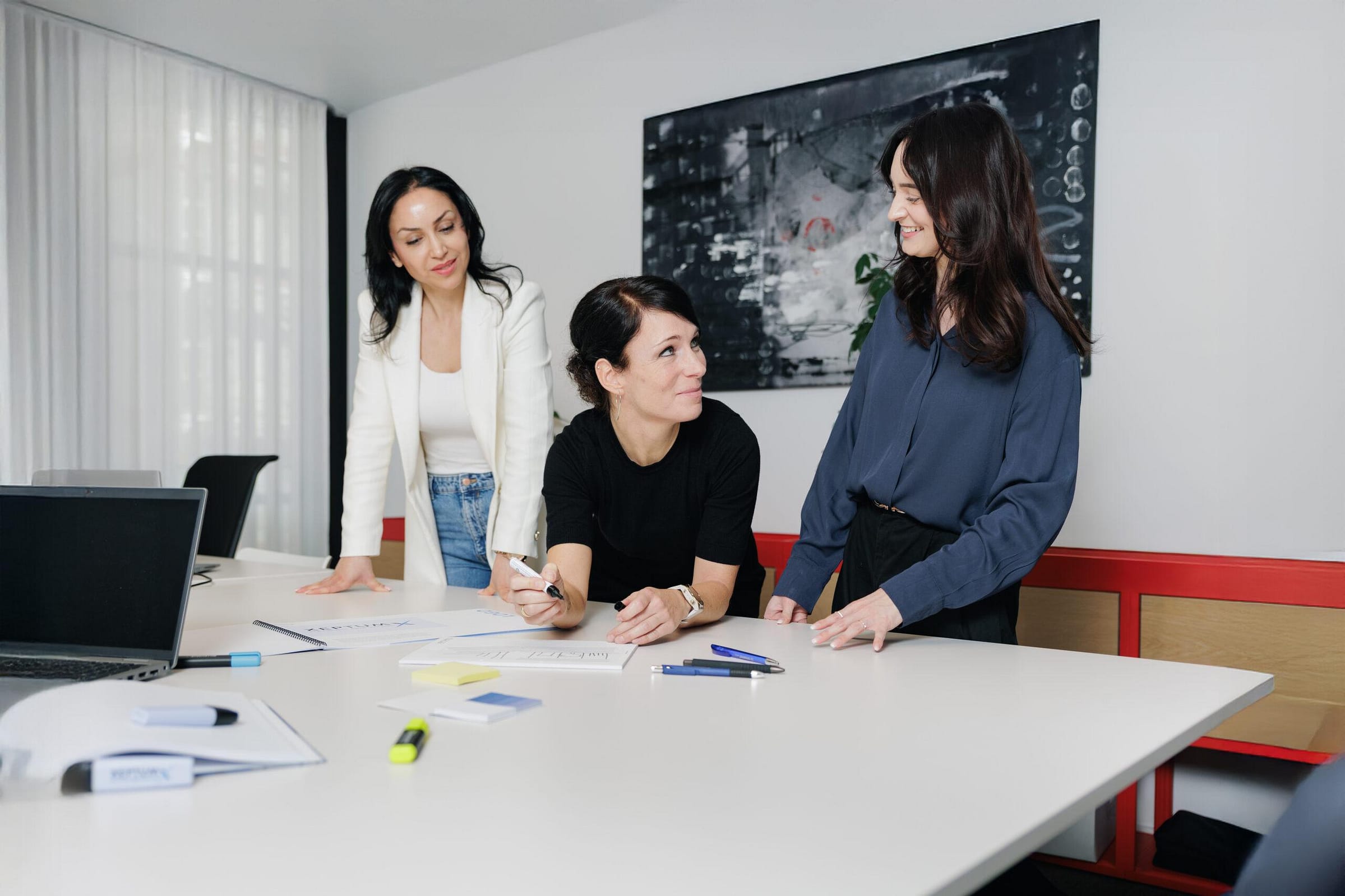 Flexible Arbeitsmodelle bei XEPTUM mit mobilem Arbeiten, Büro und Kundeneinsätzen für optimale Work-Life-Balance